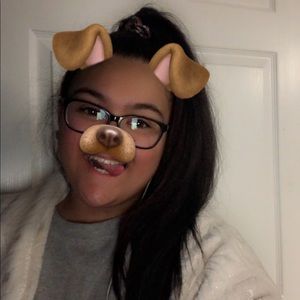 Meet your Posher, Rayven